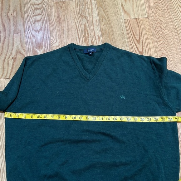 Burberry London SZ 8/XL vintage forest green merino wool blend V neck sweater. - Picture 8 of 9